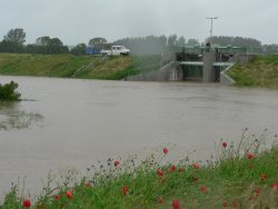 Durchlassbauwerk - Hochwasser Mai 2007